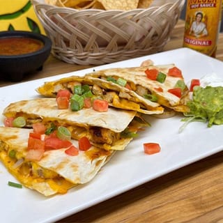 L/Chicken Fajita Quesadilla